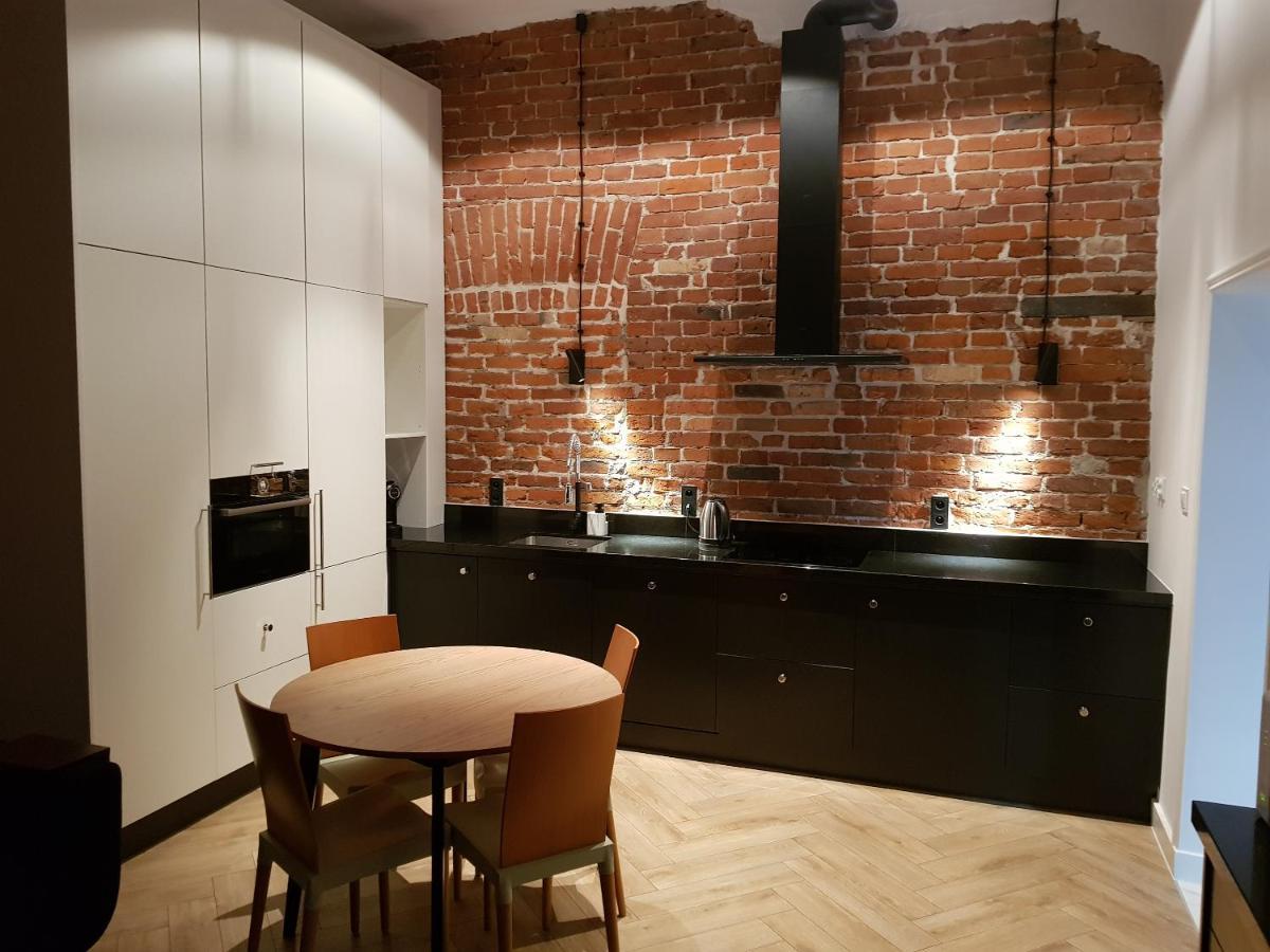 Apartamenty Carskie Koszary Замосць Экстерьер фото